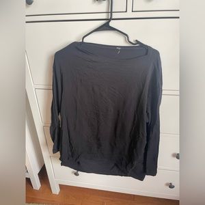 Lululemon back in action shirt